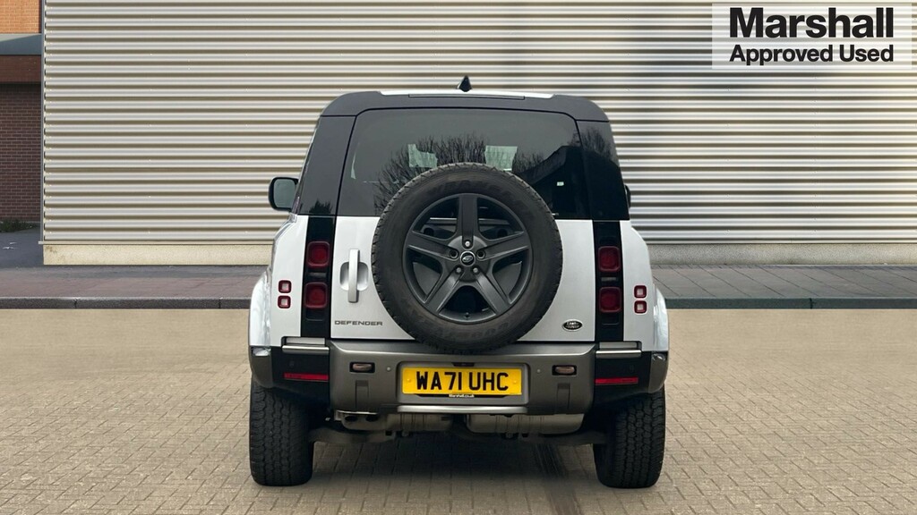 Land Rover Defender 90 Defender 3.0 D250 X-dynamic Se 90 Silver #4