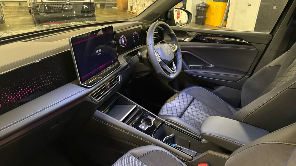 Volkswagen Tiguan Tiguan R-line 1.5 Tsi Ehybrid 204Ps 6-Speed Dsg 5 GY75PMU Grey #2