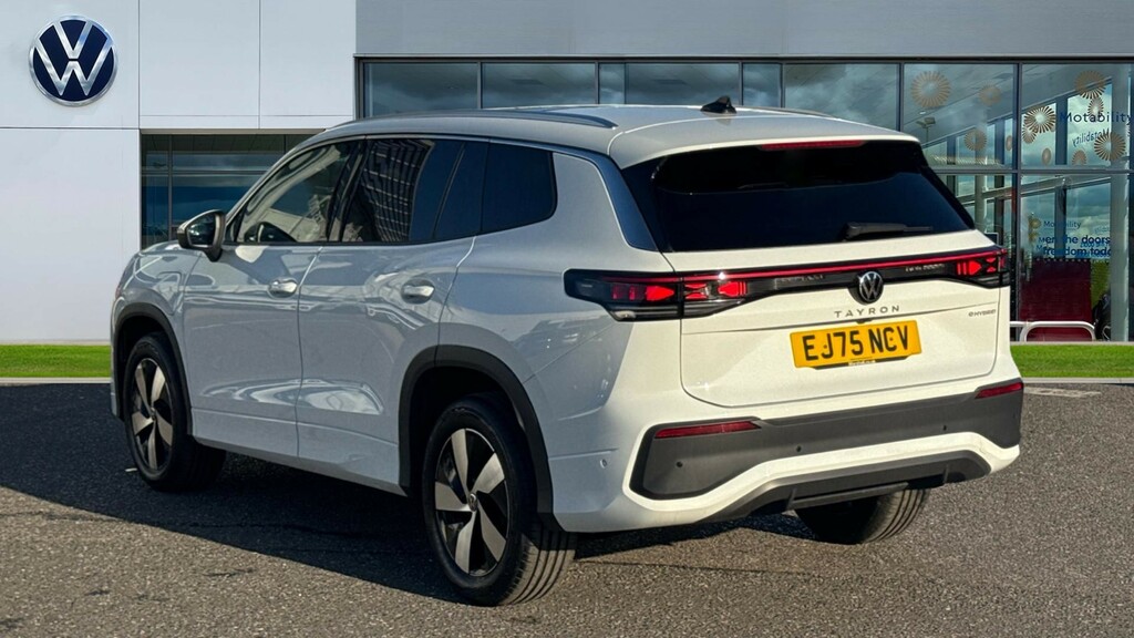 Volkswagen Tayron Tayron 1.5 Tsi Ehybrid Life Dsg6 EJ75NCV White #3