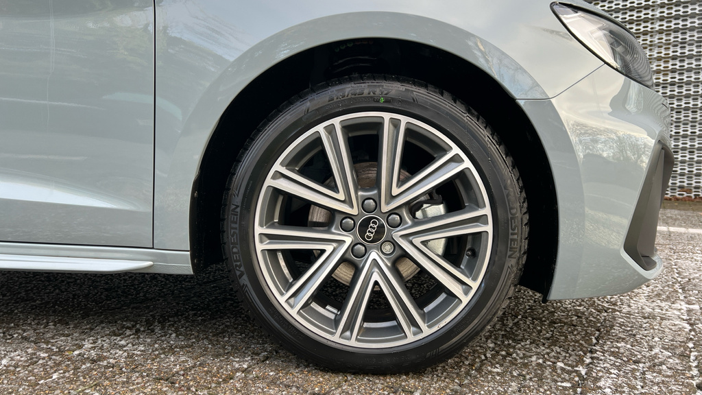 Audi A1 A1 35 Tfsi S Line S Tronic GL75YFV Grey #5