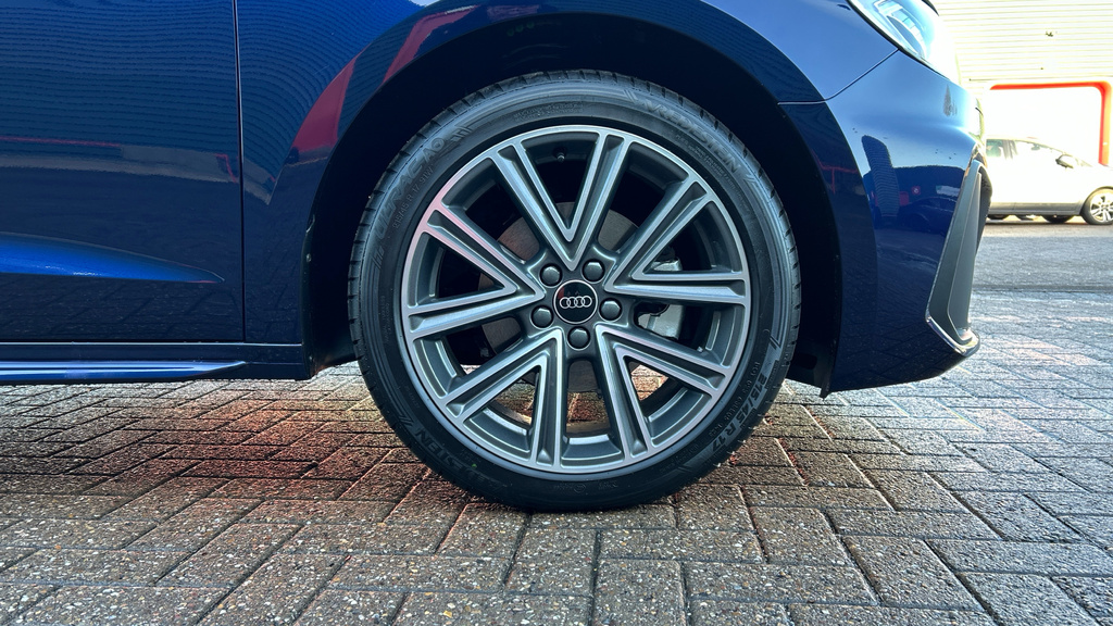 Audi A1 A1 35 Tfsi S Line S Tronic RF75ANV Blue #5