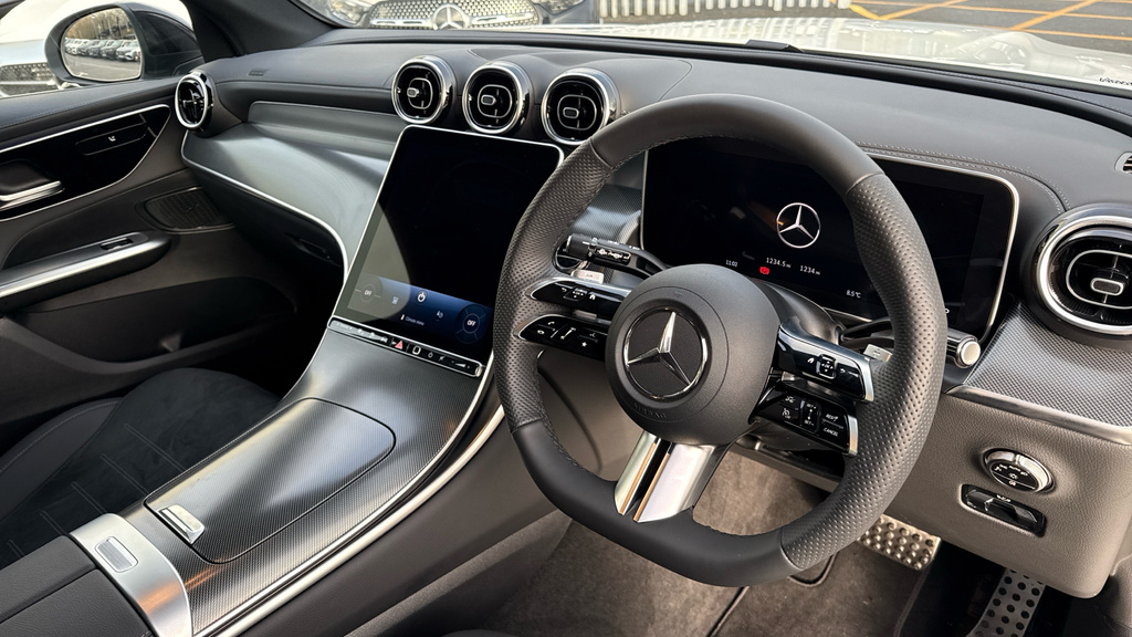 Mercedes-Benz GLC Class Glc 300E 4Matic Urban Edition 9G-tronic OY75UOS White #3