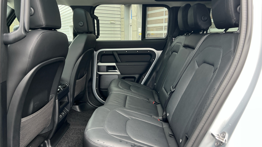 Land Rover Defender 110 Defender 3.0 P400 Xs Edition 110 OW24KGA Silver #4