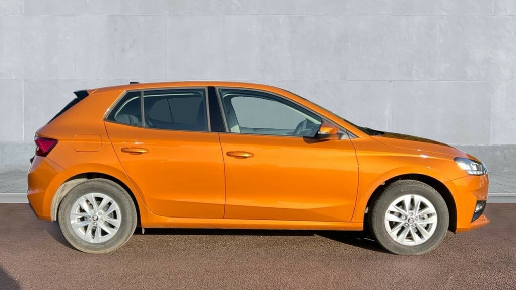 Skoda Fabia Fabia 1.0 Mpi 80 Se Edition KT25EKZ Orange #4