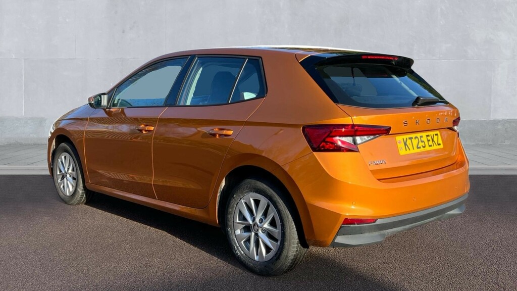 Skoda Fabia Fabia 1.0 Mpi 80 Se Edition KT25EKZ Orange #3