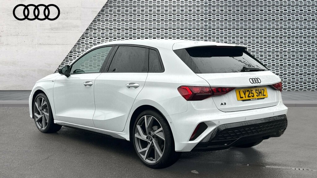 Audi A3 A3 35 Tfsi Black Edition S Tronic Tech Pack LY25SHZ White #3