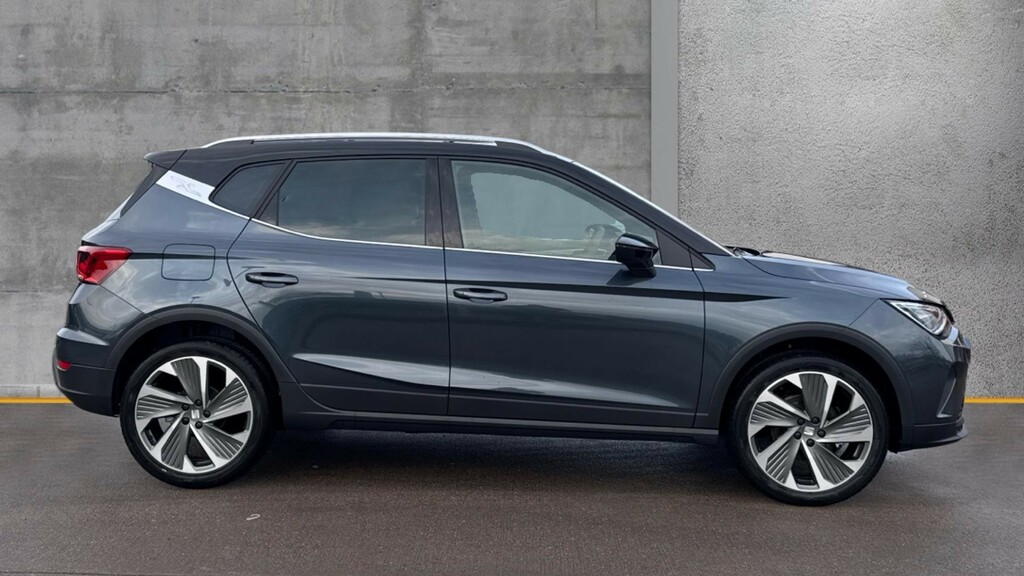 Seat Arona Arona 1.0 Tsi 115 Fr Sport Dsg Hatchback FL75CDE Black #4