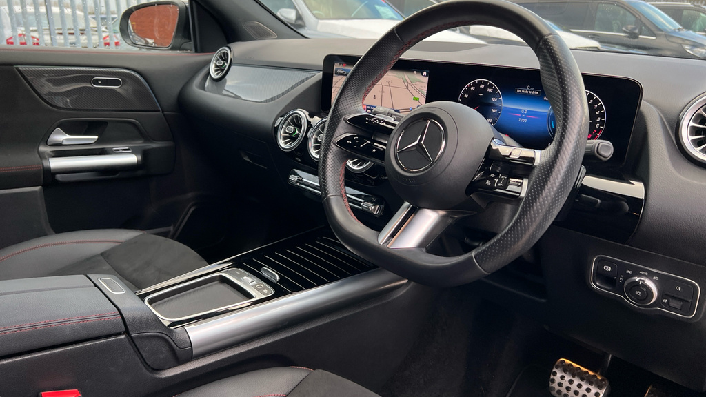 Mercedes-Benz GLA Class Gla 250E Amg Line Executive KT74CCU Black #3
