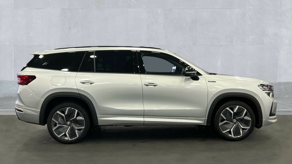Skoda Kodiaq Kodiaq 1.5 Tsi Iv 204 Sportline Dsg EF25OLU Silver #4