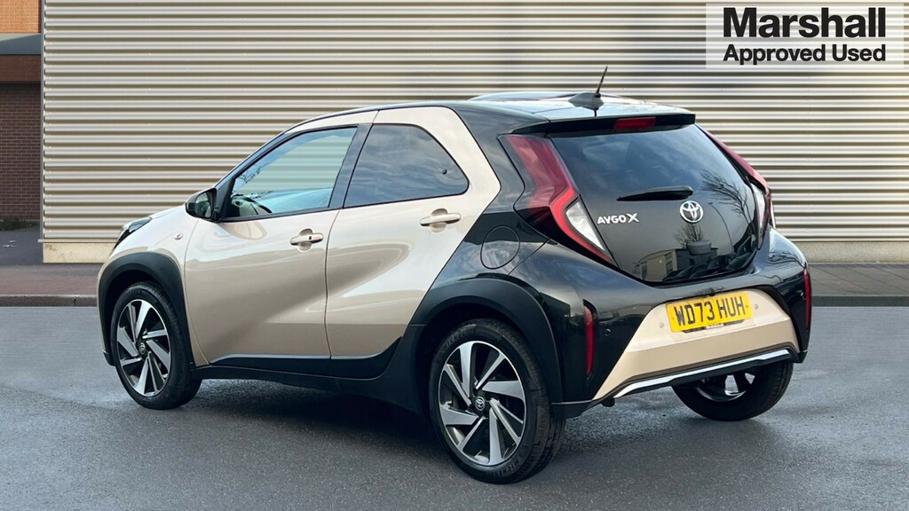 Toyota Aygo X Aygo X 1.0 Vvt-i Exclusive WD73HUH Brown #5