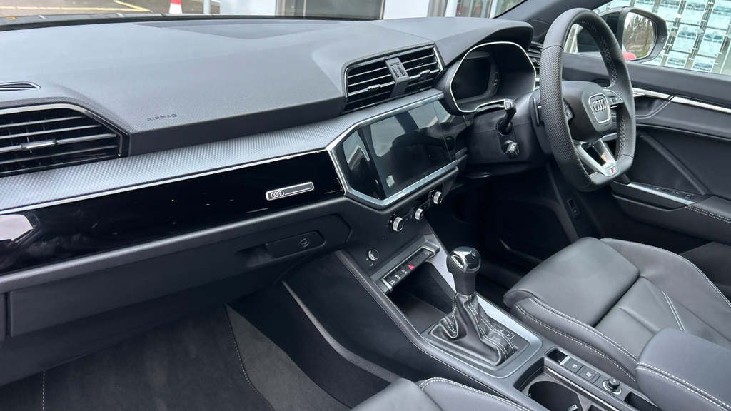 Audi Q3 Audi Q3 Estate 35 Tfsi Black Edition S Tronic LS75YMM Black #2