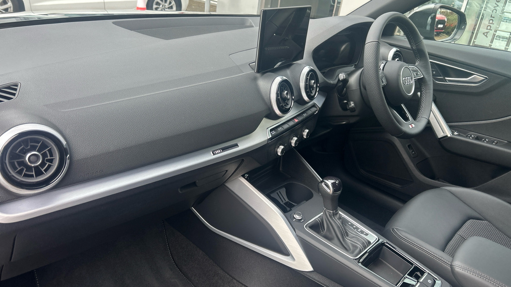 Audi Q2 Audi Q2 Estate 35 Tfsi S Line S Tronic LY75TYO Grey #2