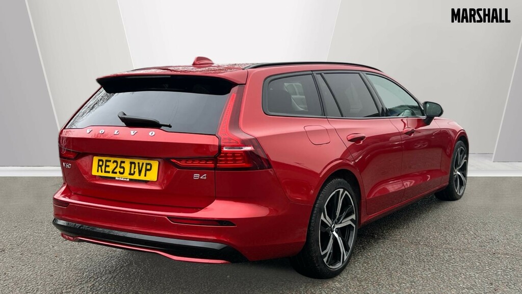 Volvo V60 V60 2.0 B4p Plus Dark 7 Speed RE25DVP Red #2