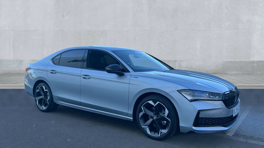 Skoda Superb Skoda Superb Hatchback 1.5 Tsi E-tec Sportline Silver