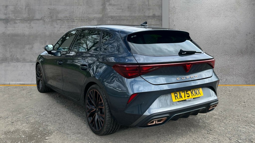 Cupra Leon Cupra Leon 1.5 Ehybrid 204 V3 Dsg Hatchback RA75KNX Grey #3