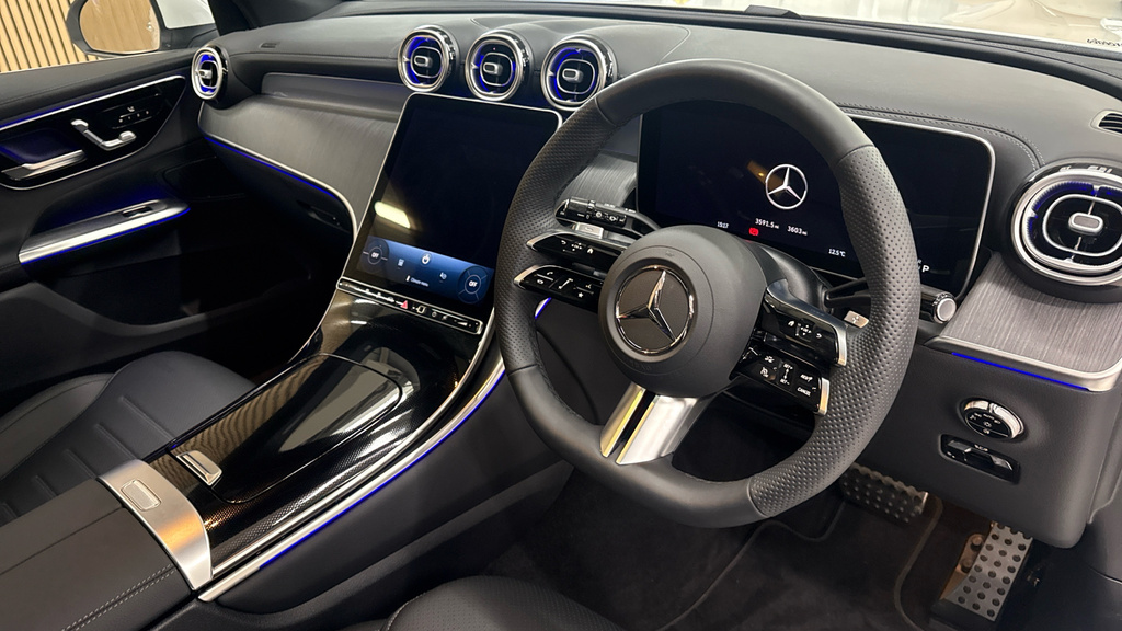 Mercedes-Benz GLC Class Glc 300E 4Matic Amg Line Prem Pan 9G-tronic KX75OVK White #3