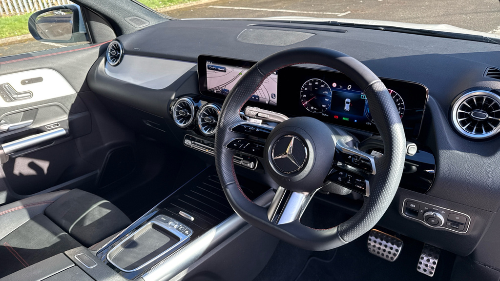 Mercedes-Benz GLA Class Gla 250E Amg Line Premium KN25GZG White #3