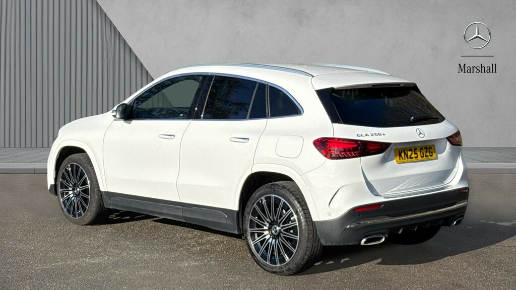 Mercedes-Benz GLA Class Gla 250E Amg Line Premium KN25GZG White #2
