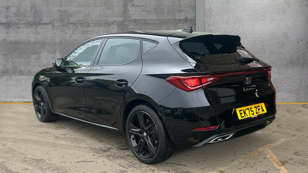 Seat Leon Seat Leon Hatchback 1.5 Etsi 150 Fr Black Edition EK75ZFA Black #3