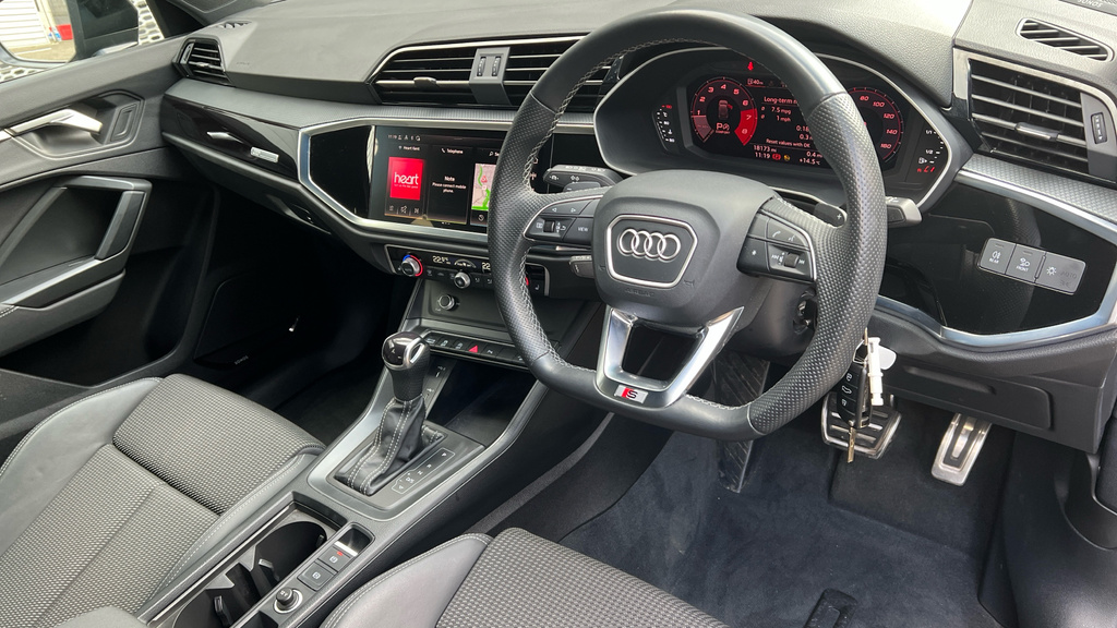 Audi Q3 Q3 35 Tfsi Black Edition S Tronic LS73SGY Blue #6