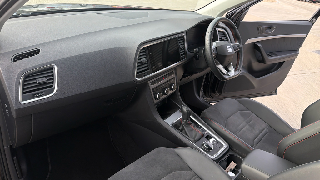 Seat Ateca Ateca 1.5 Tsi Evo Fr Dsg KP74NWF Black #2