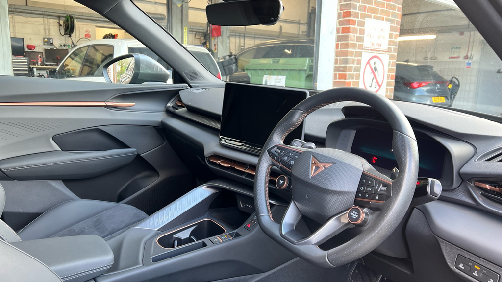 Cupra Terramar Cupra Terramar Hatchback 1.5 Ehybrid 204 V2 Ds KT74HVY Black #6