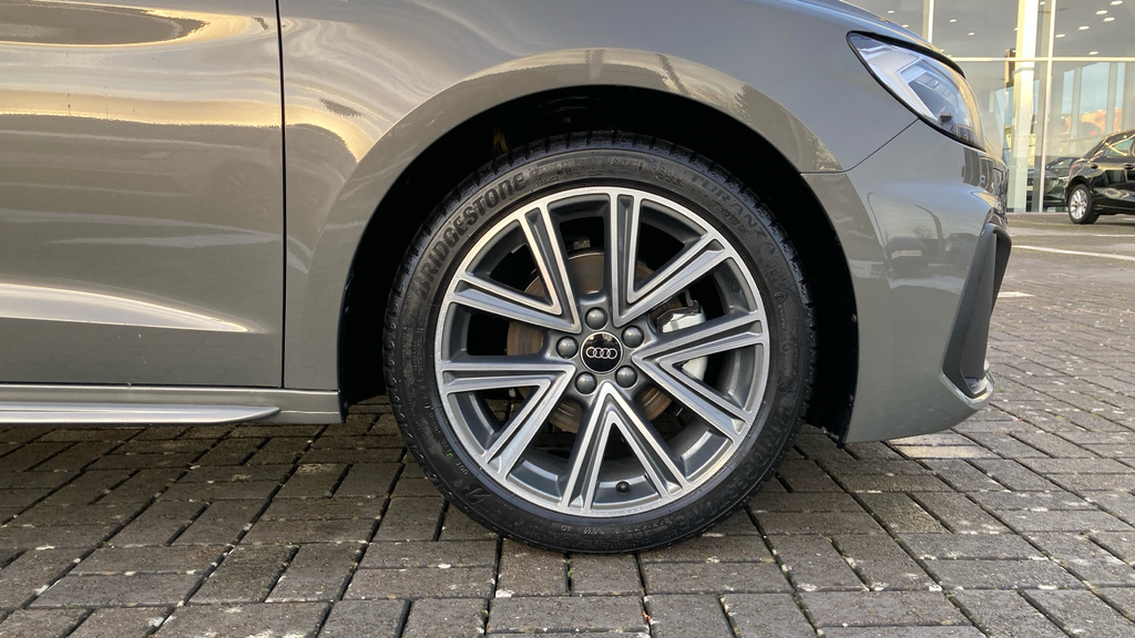 Audi A1 A1 35 Tfsi S Line S Tronic OW75ZRV Grey #5