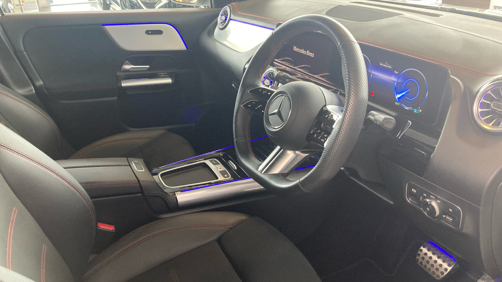 Mercedes-Benz EQA Eqa 350 4M 215Kw Amg Line Premium 66.5Kwh KS25HZZ White #3