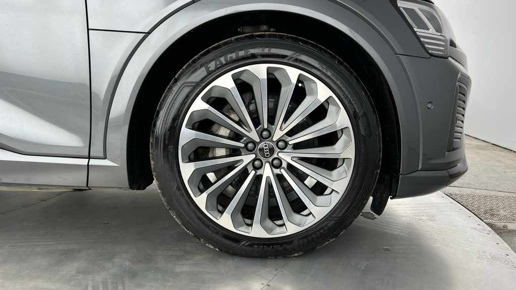 Audi Q8 e tron Q8 300Kw 55 Quattro 114Kwh S Line NA73CVZ Grey #5