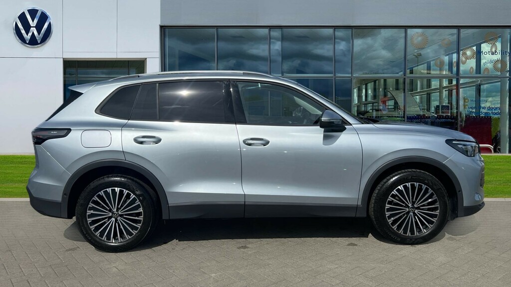 Volkswagen Tiguan Tiguan Match 1.5 Etsi 150Ps 7-Speed Dsg LE75BJO Silver #4
