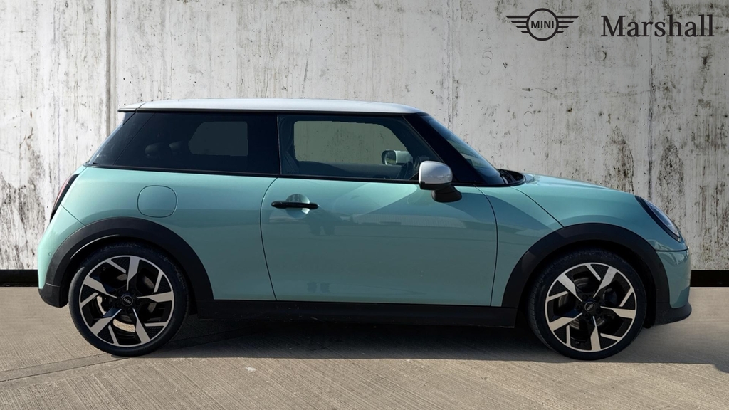 Mini Hatch Cooper 1.5 C Exclusive YD24VSH Green #3