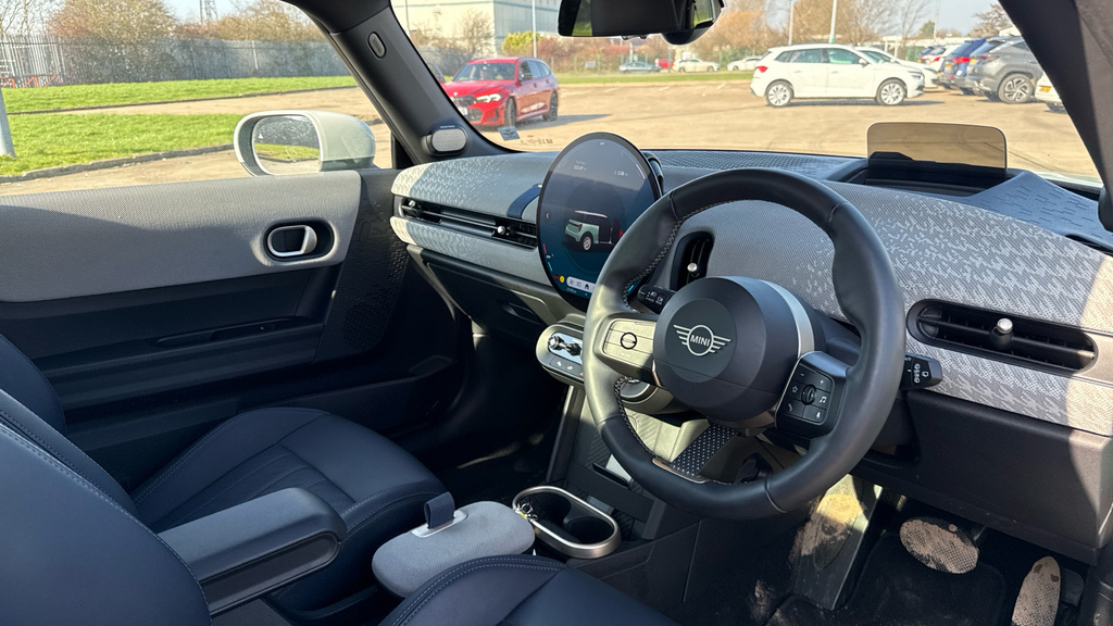 Mini Hatch Cooper 1.5 C Exclusive YD24VSH Green #6