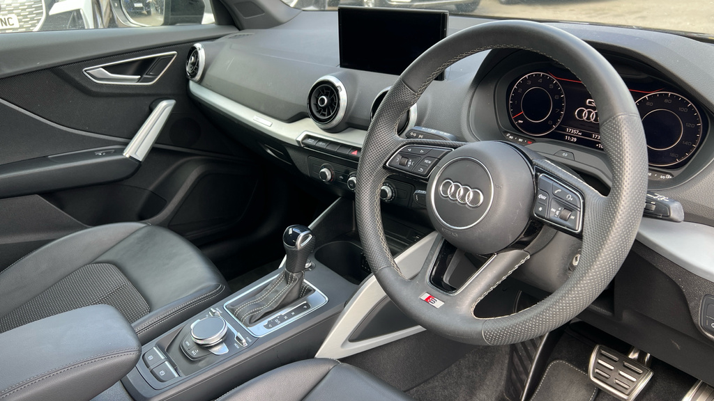Audi Q2 Q2 35 Tfsi S Line S Tronic LV24UAD Black #6