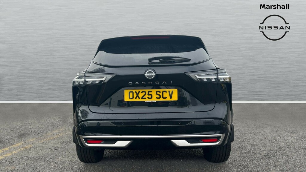 Nissan Qashqai Qashqai 1.3 Dig-t Mh Tekna OX25SCV Black #6