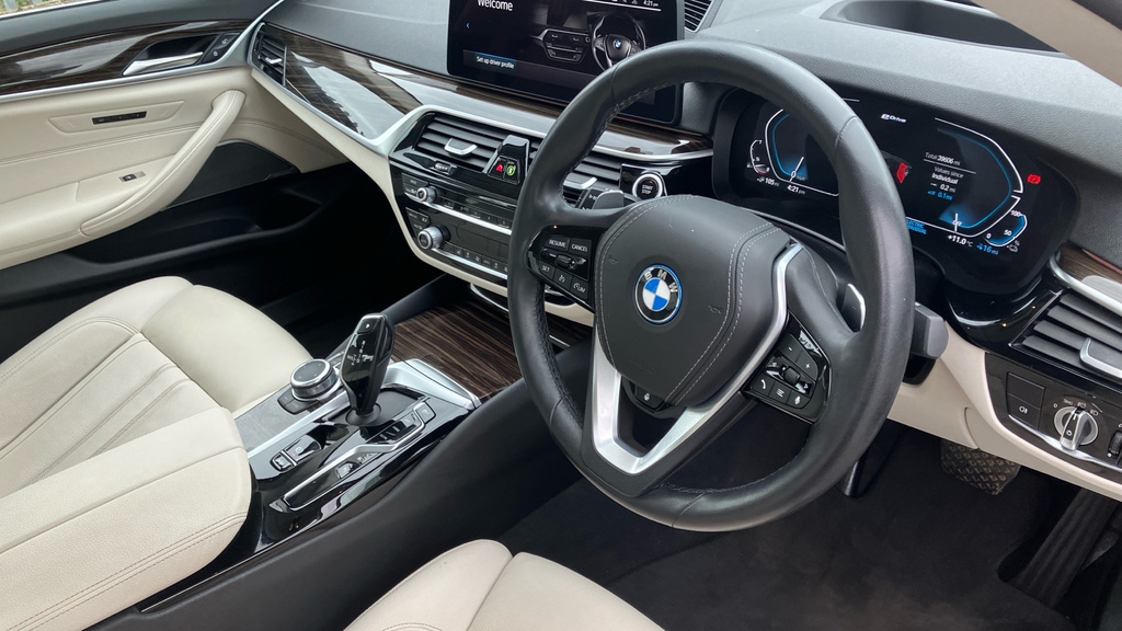 BMW 5 Series 5 Series 530E Xdrive Se RO22KWG Red #6