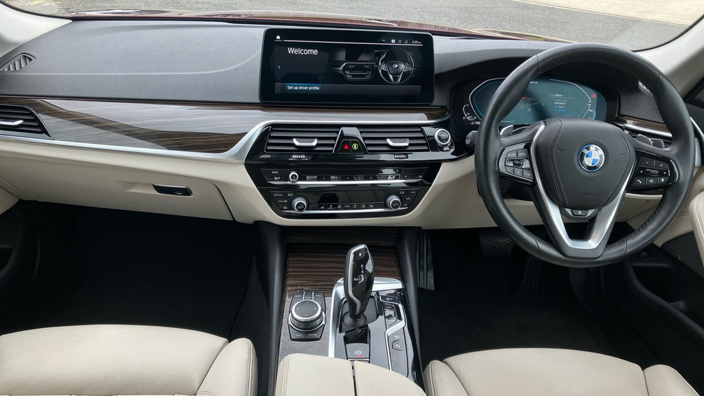 BMW 5 Series 5 Series 530E Xdrive Se RO22KWG Red #4