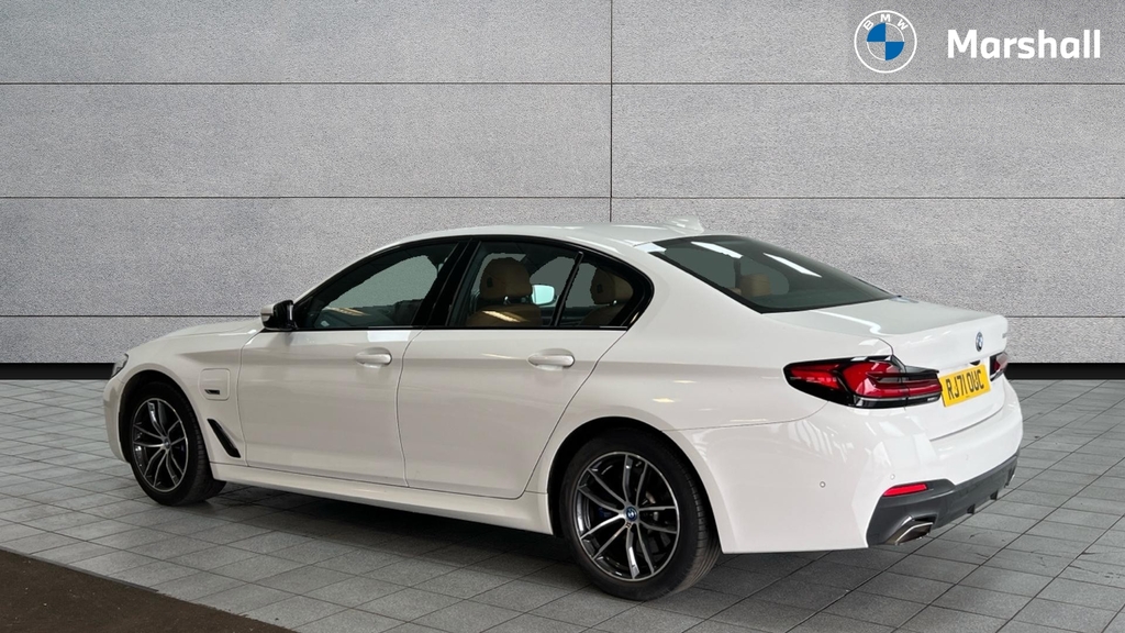 BMW 5 Series 5 Series 530E M Sport White #2