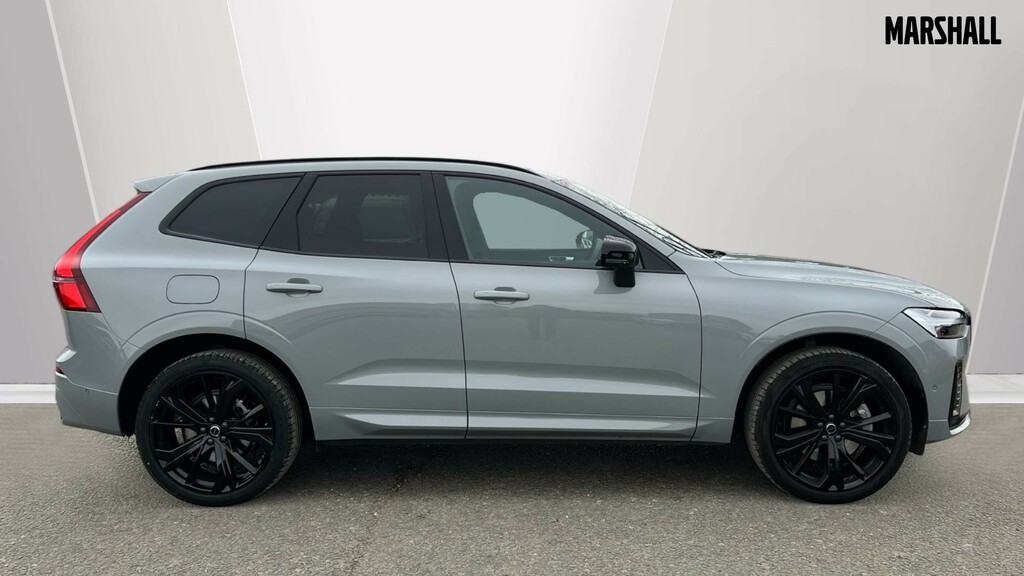 Volvo XC60 Xc60 2.0 B5p Plus Black Edition Awd Geartronic WF75FMV Grey #3