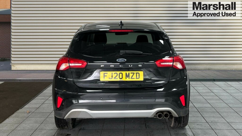 Ford Focus Focus 1.0 Ecoboost 125 Active X FJ20MZD Black #4