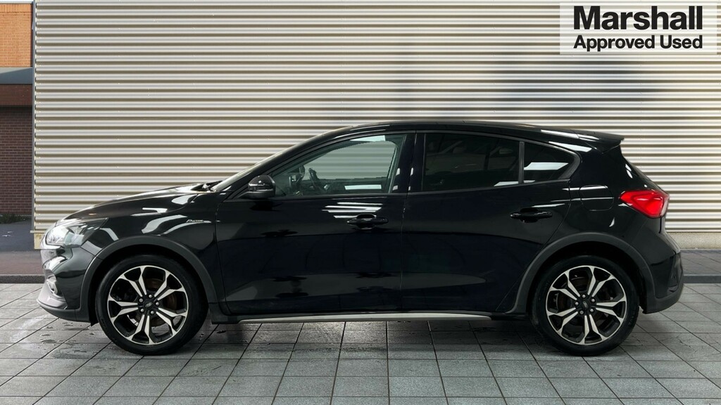 Ford Focus Focus 1.0 Ecoboost 125 Active X FJ20MZD Black #6