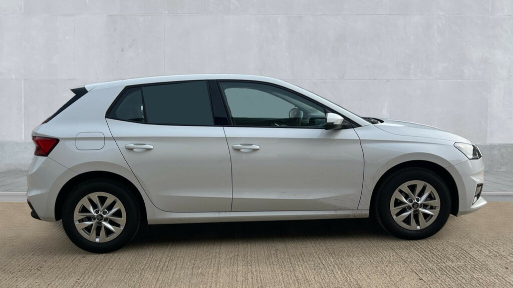 Skoda Fabia Fabia 1.0 Mpi 80 Se Edition DG75EHF White #4