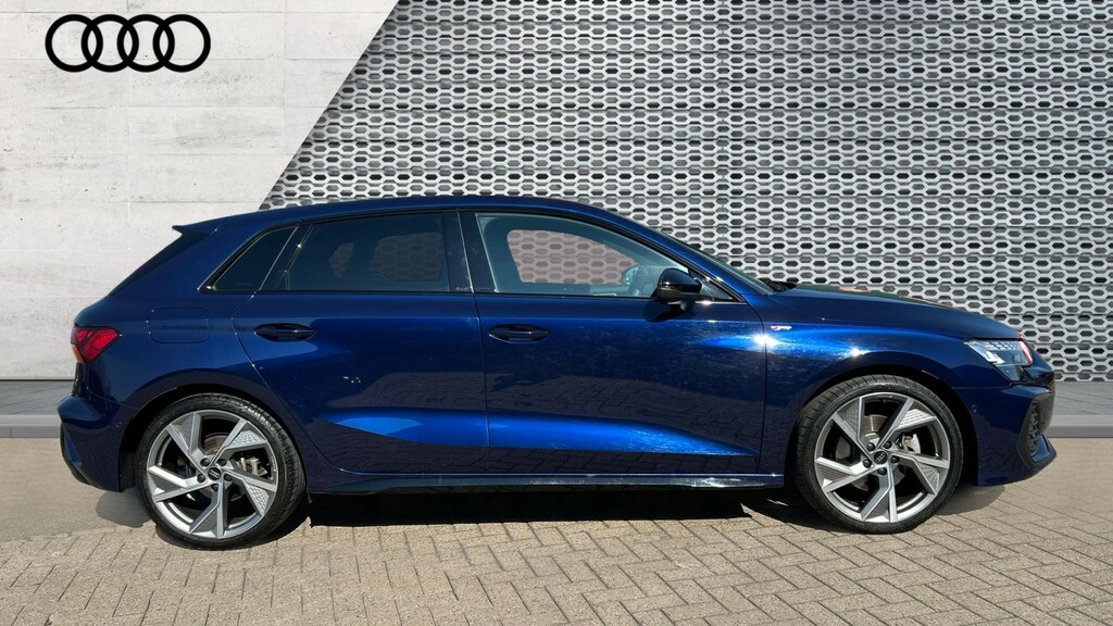Audi A3 A3 35 Tfsi Black Edition S Tronic DC25ADX Blue #4
