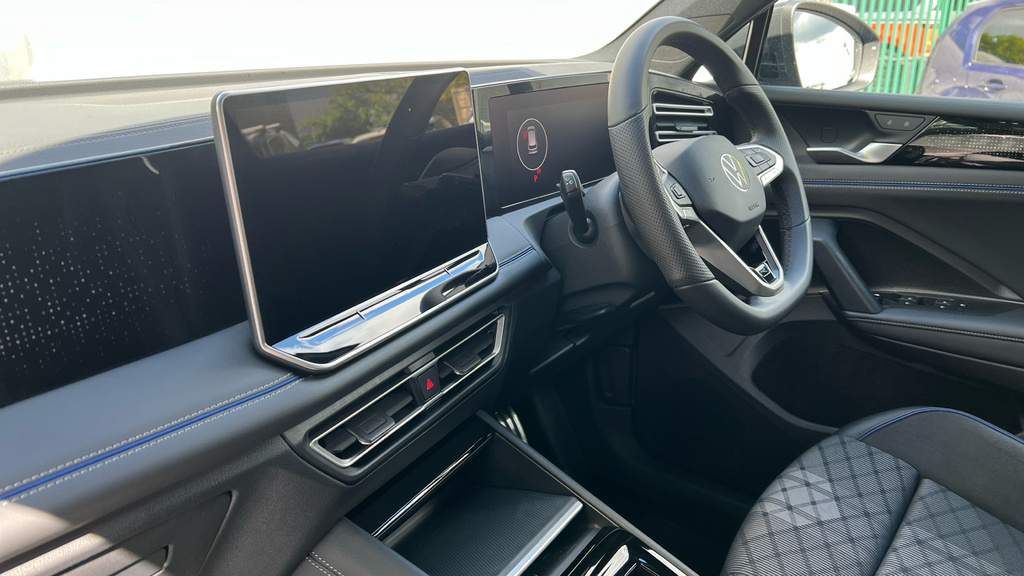 Volkswagen Tiguan Tiguan 1.5 Etsi 150 R-line Dsg KT25MHJ Grey #2