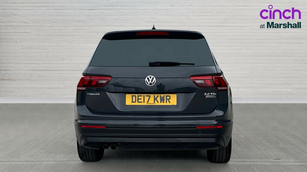 Volkswagen Tiguan Tiguan 2.0 Tdi 150 4Motion Se Nav Dsg DE17KWR Grey #4