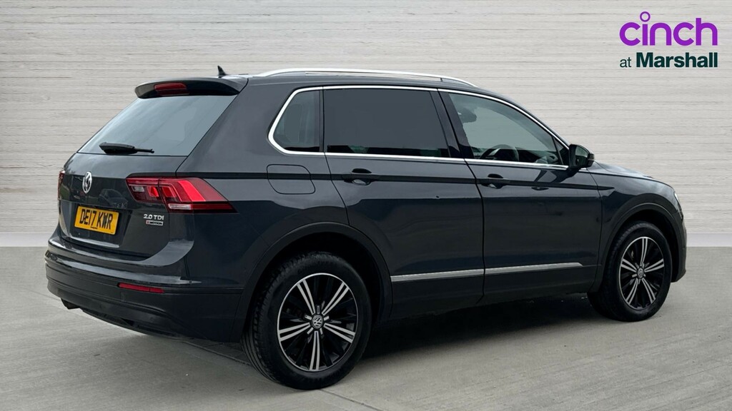 Volkswagen Tiguan Tiguan 2.0 Tdi 150 4Motion Se Nav Dsg DE17KWR Grey #3