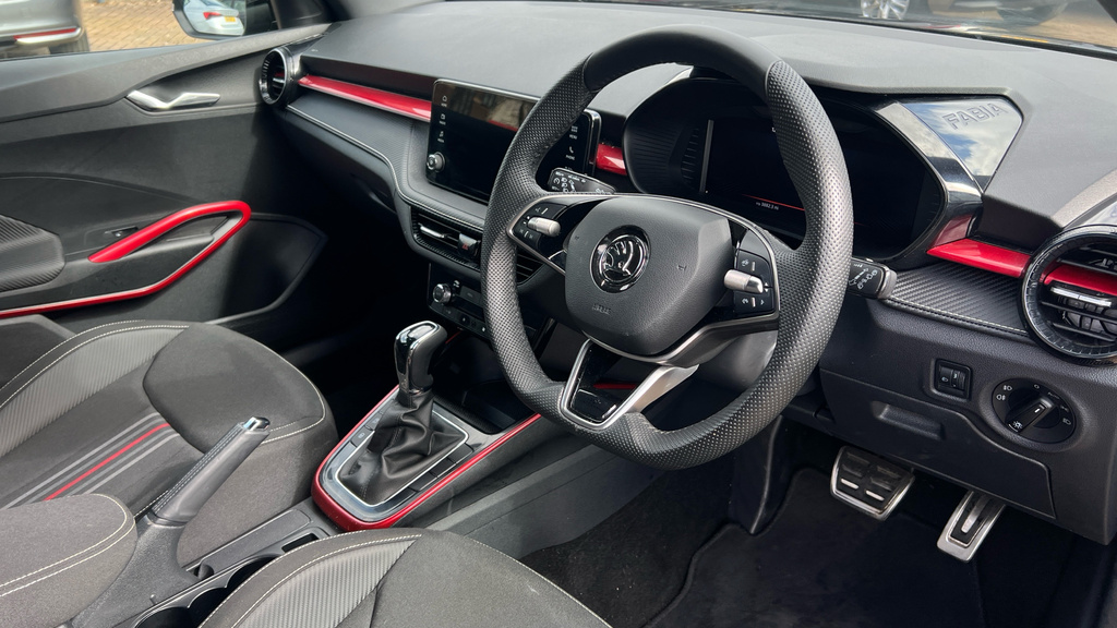 Skoda Fabia Fabia 1.0 Tsi 116 Monte Carlo Dsg RE24OPZ Black #6