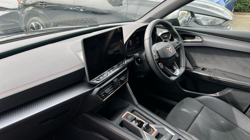 Cupra Leon Leon 1.5 Etsi 150 V2 Dsg DH25HXA Black #2