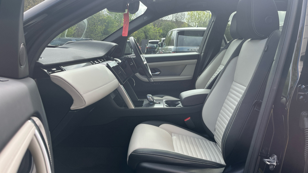 Land Rover Discovery Sport Discovery Sport 2.0 D200 Dynamic Hse 7 S KW74MZZ Black #3