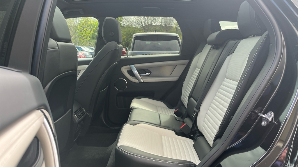 Land Rover Discovery Sport Discovery Sport 2.0 D200 Dynamic Hse 7 S KW74MZZ Black #4