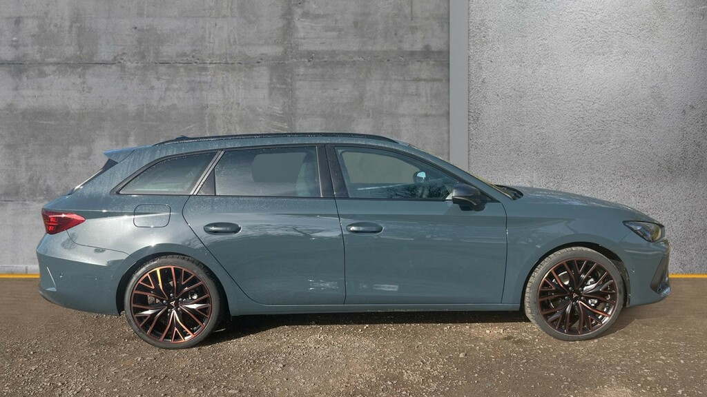 Cupra Leon Leon 1.5 Etsi 150 V3 Dsg KW75TJZ Blue #4